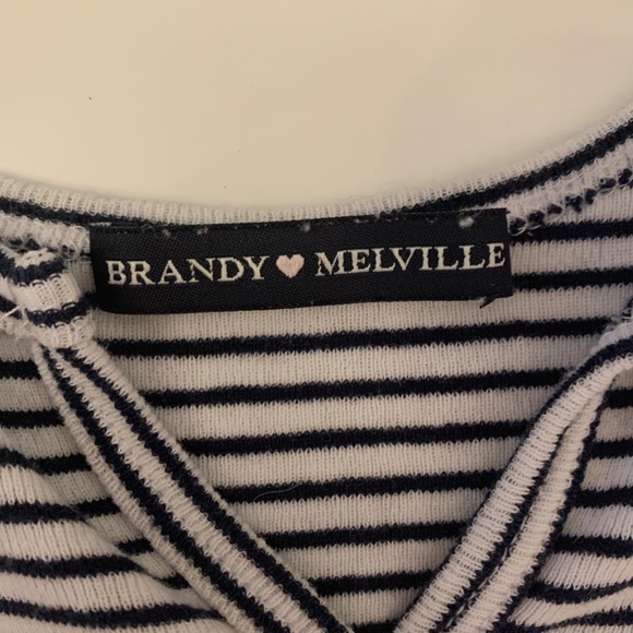 Woman’s Brandy Melville Cropped Navy/White - Picture 5 of 5